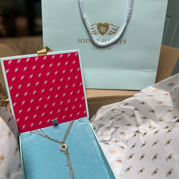 Fine Mini Algerian Loveknot Necklace - James Bond Necklace - Picture 5 of 6